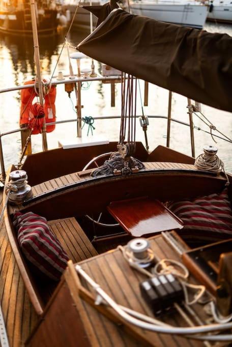 The Captains Locker - 30Ft Yacht San Miguel de Abona Exteriér fotografie