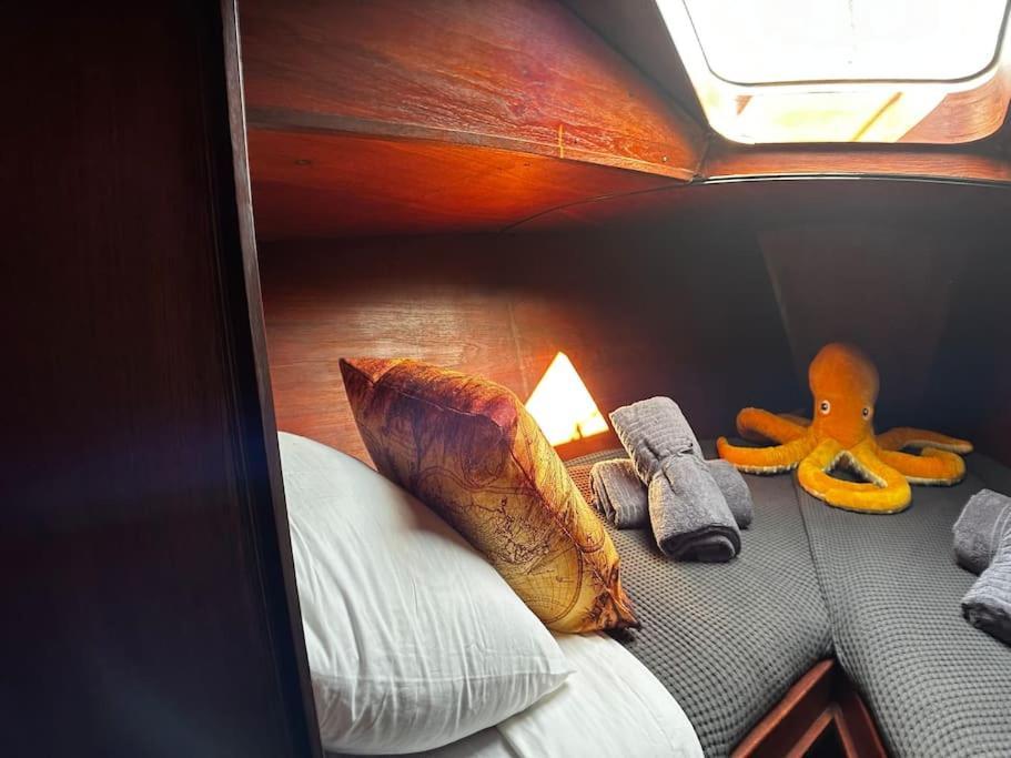 The Captains Locker - 30Ft Yacht San Miguel de Abona Exteriér fotografie