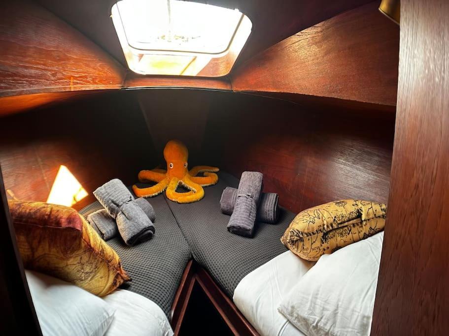 The Captains Locker - 30Ft Yacht San Miguel de Abona Exteriér fotografie
