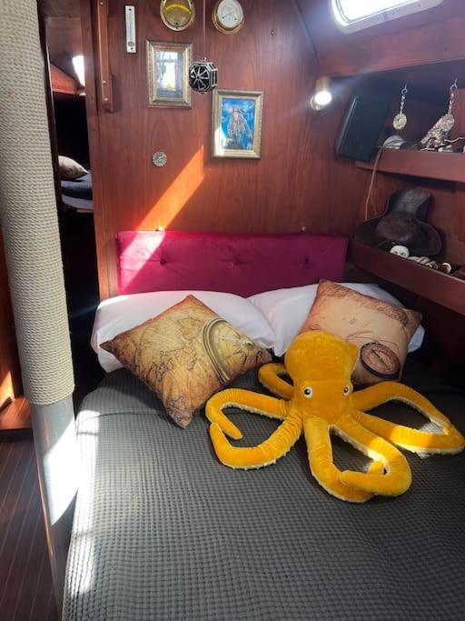The Captains Locker - 30Ft Yacht San Miguel de Abona Exteriér fotografie